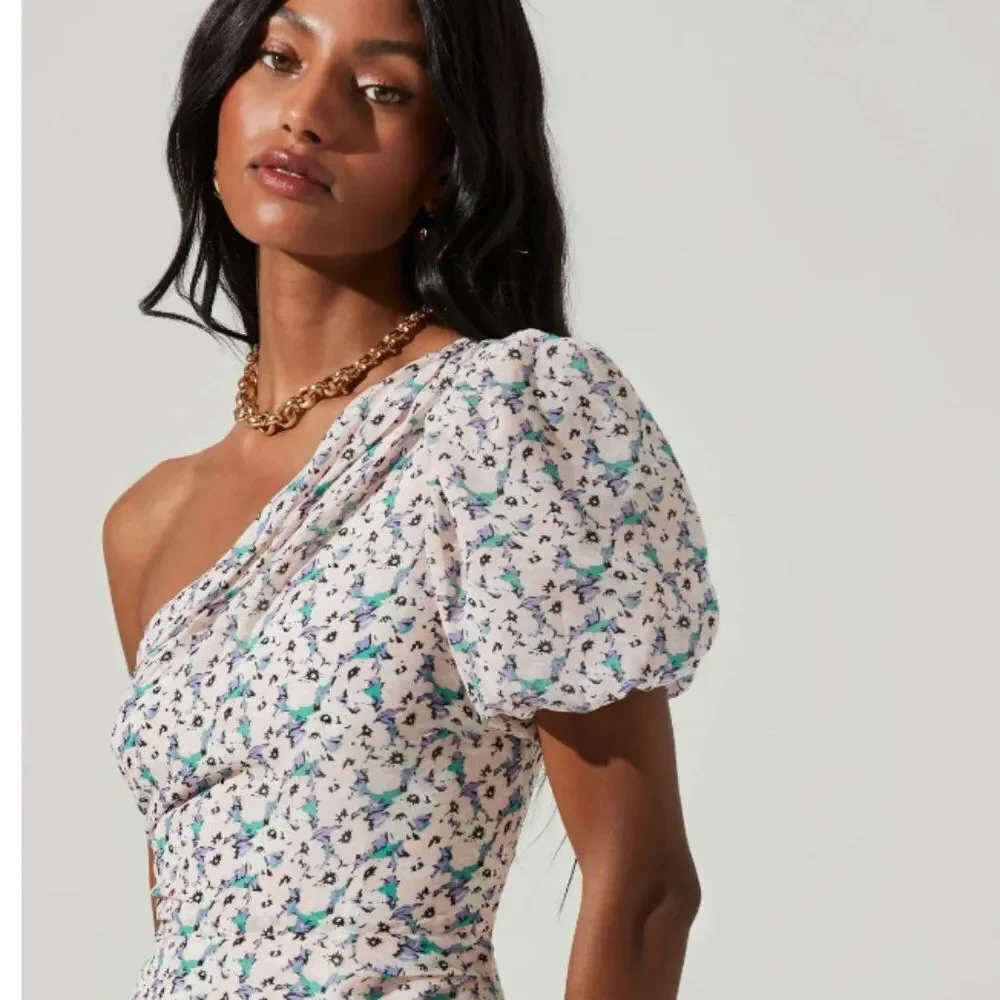 Astr One-Shoulder Floral Dress - White and Blue - Picture 4 of 14